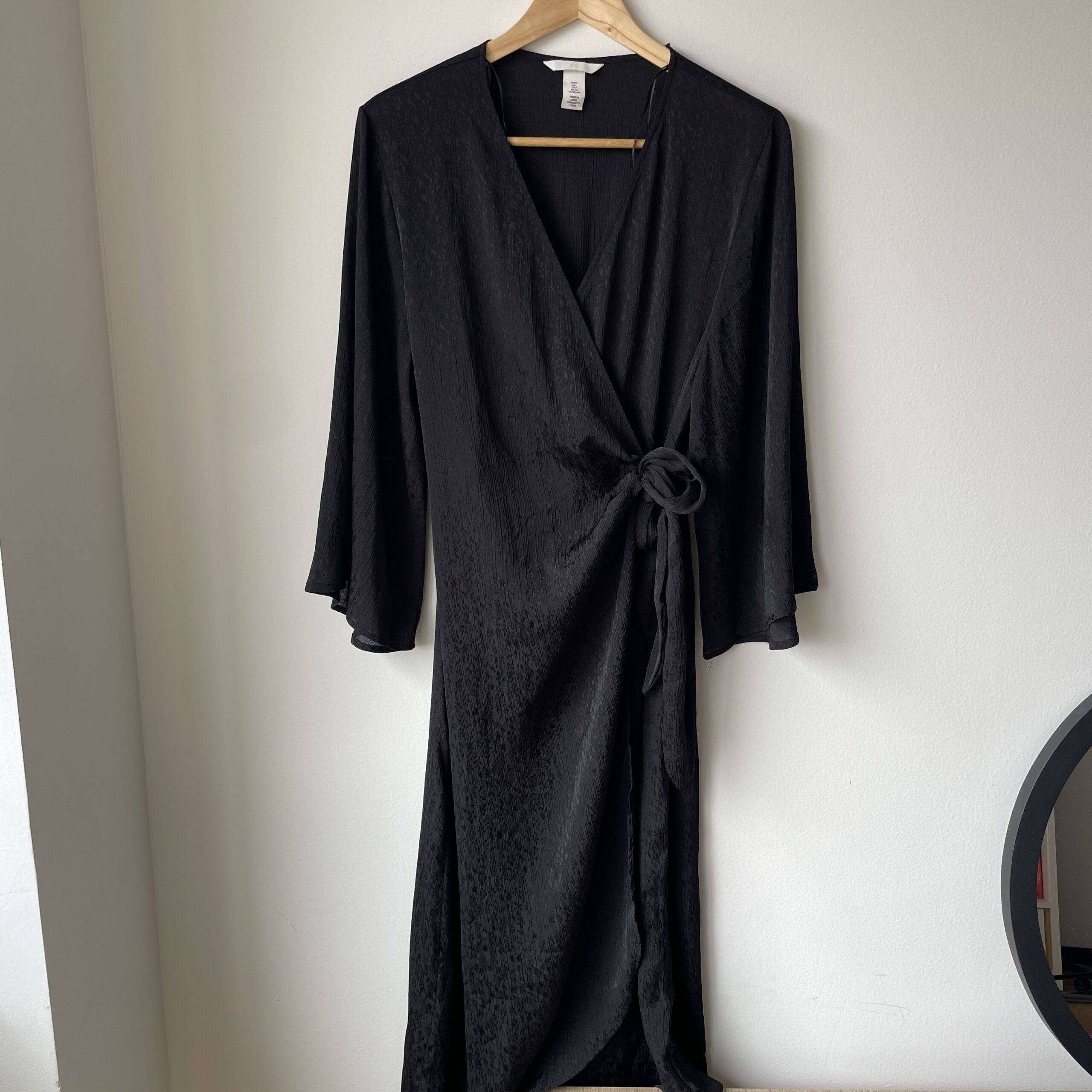 Vestido o kimono negro